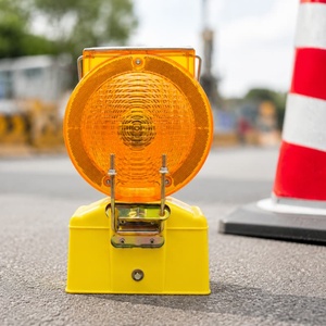 Feux de signalisation pour barricades routières - Product Image 1
