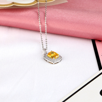 Collier pendentif rectangulaire en argent sterling 925 avec zircon cubique jaune et design halo