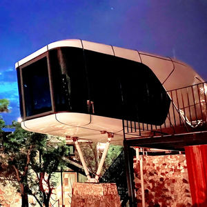 Infinity Mobile Hotel Cápsula Espacial de Aluminio con Paneles de Madera, para Resorts, Atracciones Turísticas, Montaña y Litoral, con Espacio para Fotos de Influencers - Product Image 1