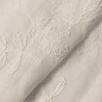 Faible MOQ, personnalisation, tissu brodé 100% ramie, tissu brodé élégant à fleurs blanches pour vêtements, robes, rideaux, textiles de maison