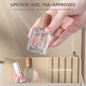 Flacons vaporisateurs de parfum en verre carrés plats portables et rechargeables de 30 ml et 50 ml avec couvercle en bois - Product Image 5