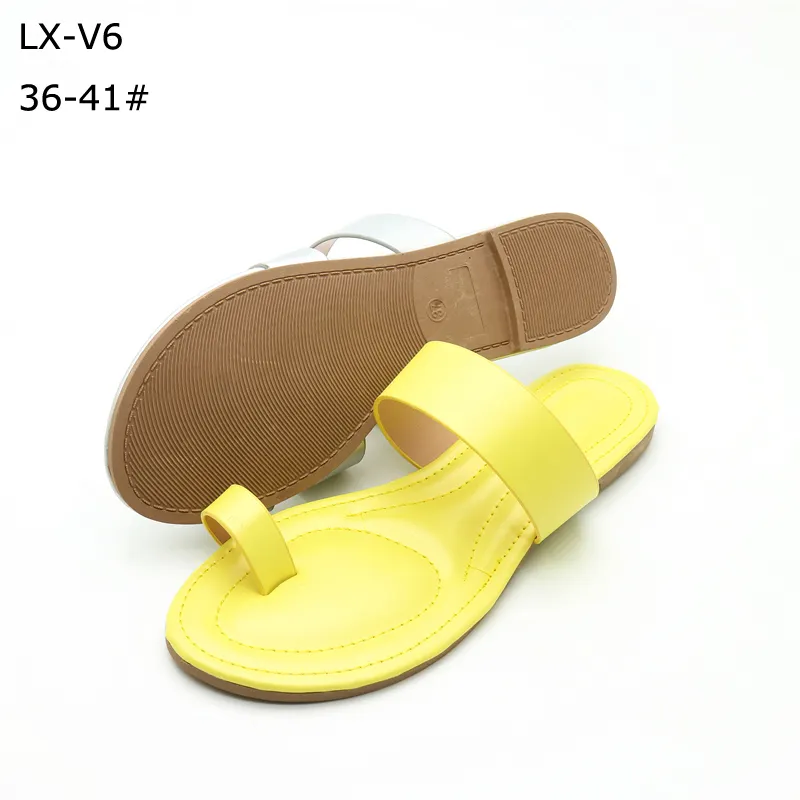 Brighten yellow toe ladies shoes flat outdoor casual women sandals slippers summer flat sandals shoes wholesale