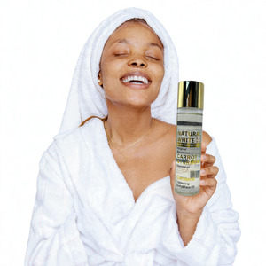 Huile de Curcuma et de Carotte GLOW : Réduit les Taches Brunes et l'Hyperpigmentation, Apaise les Coups de Soleil, Améliore le Teint, Maintient une <span class=keywords><strong>Peau</strong></span> Saine - Product Image 1