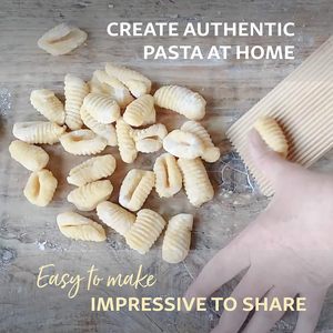Set <span class=keywords><strong>di</strong></span> Tagliere in <span class=keywords><strong>Legno</strong></span> Naturale per Gnocchi, Utensili Professionali per <span class=keywords><strong>Pasta</strong></span>, Palette in <span class=keywords><strong>Legno</strong></span> Ecologiche per <span class=keywords><strong>Pasta</strong></span> e Burro Fatti in Casa - Product Image 3