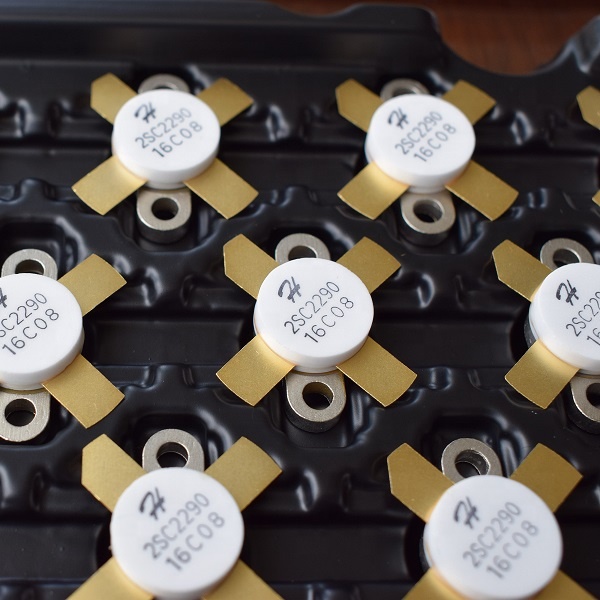 Силовой транзистор 2SC2290 C2290 2-13B1A