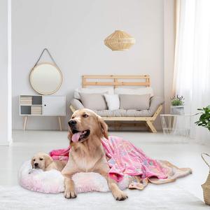 Low Price High Quality Wholesale Print Fleece <b>Blanket</b> Breathable <b>Super</b> <b>Soft</b> Pet <b>Blanket</b> Bone Print Pet <b>Blanket</b> - Product Image 1