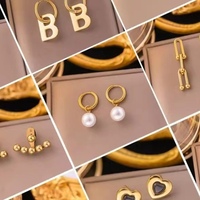 Vente en gros de bijoux de luxe hypoallergéniques tendances personnalisés boucles d'oreilles en acier inoxydable plaqué or 18 carats, étanches pour femme