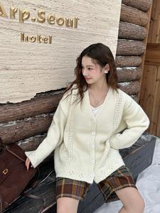 Cárdigan de <span class=keywords><strong>Punto</strong></span> <span class=keywords><strong>Calado</strong></span> para <span class=keywords><strong>Mujer</strong></span>, Corte Recto Holgado con Cuello en V Profundo, Ajuste Holgado, Detalle de Botones, Antiarrugas, Transpirable, Ropa Casual - Product Image 6