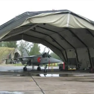 Tente modulaire à chevrons de qualité tactique avec structure en aluminium pour hangar d'avion et déploiement sur le terrain - Product Image 1