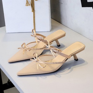 Tacco gattino décolleté donna tacco <span class=keywords><strong>con</strong></span> fiocco in pizzo disegno a punta a punta e cinturino per eleganti look estivi in stile coreano - Product Image 3