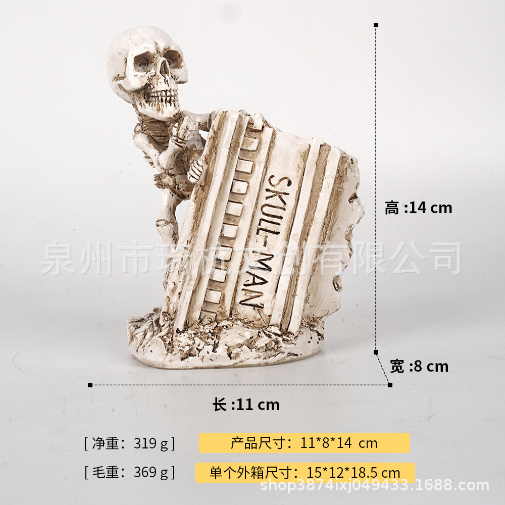 Climbing Skull Pen Holder