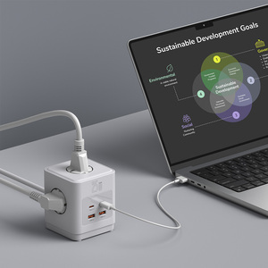 Enchufe de escritorio con diseño de cubo de <span class=keywords><strong>Rubik</strong></span> de la UE con carga USB-C, <span class=keywords><strong>precio</strong></span> mayorista personalizado de fábrica - Product Image 1