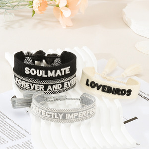 <span class=keywords><strong>Braccialetti</strong></span> Personalizzati con Lettere 2024, <span class=keywords><strong>Braccialetti</strong></span> Intrecciati Regolabili, <span class=keywords><strong>Braccialetti</strong></span> dell'Amicizia <span class=keywords><strong>Ricamati</strong></span> - Product Image 5