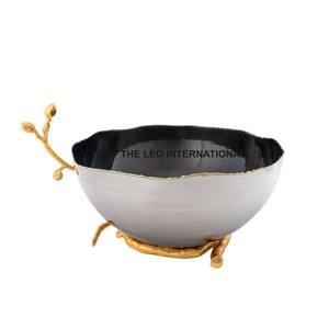 Tazón Decorativo Ovalado de Metal Niquelado en Forma de Hoja para Servir Aperitivos y Frutas, Artículo para Mesa a Precio Económico - Product Image 4