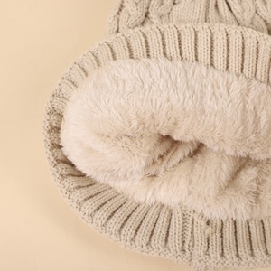 <span class=keywords><strong>Bonnet</strong></span> d'hiver <span class=keywords><strong>de</strong></span> haute qualité pour femmes couleur unie acrylique chapeau à tricoter fourrure Pom Pom épais en peluche chaud Ski <span class=keywords><strong>bonnet</strong></span> <span class=keywords><strong>de</strong></span> <span class=keywords><strong>neige</strong></span> pour voyage - Product Image 2