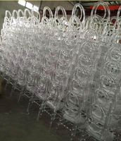 Chaise Chiavari empilable en PC transparent SKD pour la location d'événements et de banquets d'hôtel