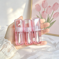Tube de brillant à lèvres transparent rose de 5 ml avec couvercle carré, emballage cosmétique en gros avec grands pinceaux
