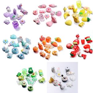 Paquete de 10 Piezas, 8 Colores Surtidos, Accesorios de Resina para Manualidades, Dijes de Animales de Dibujos Animados, Frutas, Flores y Donuts - Product Image 2