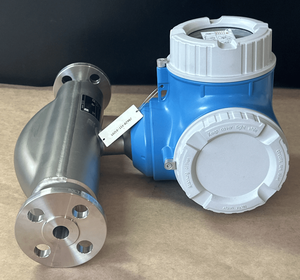 Débitmètre Coriolis Endress Hauser pour la mesure de débit massique de gaz E+H F 100 F 200 8F1B 8F2B - Product Image 3