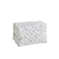 Tas Kosmetik Berpola Bunga Baru, Berbahan Quilted, Bernapas, Portabel, Organizer Perawatan Kulit untuk Perjalanan Wanita dengan Desain Sederhana