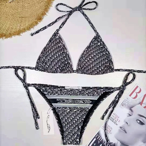 Set Bikini di Lusso a Due Pezzi Firmato <span class=keywords><strong>da</strong></span> Donna <span class=keywords><strong>Costumi</strong></span> <span class=keywords><strong>da</strong></span> <span class=keywords><strong>Bagno</strong></span> e Abbigliamento <span class=keywords><strong>da</strong></span> Spiaggia con Stampa Leopardata e Scozzese Marchio Sportivo Sexy - Product Image 1