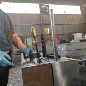 Fábrica tamanho personalizado alta qualidade 3D ferro fundido soldagem tabela com dispositivo elétrico e gabaritos - Product Image 3