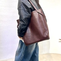 Sac fourre-tout en cuir de vachette pleine fleur souple pour femme, avec bandoulière réglable et fermeture éclair, grande capacité, sac à main de banlieue, vente en gros OEM ODM