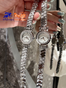 Conjunto de Pulseras de Lujo Marca H para Mujer, Elegante Accesorio de Cristal con Pedrería, Reloj de Cuarzo Moderno, Estilo Ejecutivo - Product Image 5