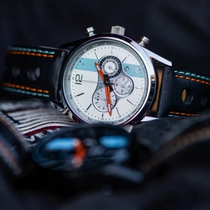 Montre chronographe à quartz de conception personnalisée OEM, dernier modèle, boîtier en acier inoxydable de 42 mm, bracelet en cuir, style sportif analogique, montre pour homme - Product Image 4