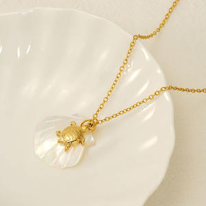 Kalung rantai baja tahan karat imitasi mutiara trendi untuk perempuan dengan liontin kura-kura dan bintang laut untuk hadiah ulang tahun - Product Image 5