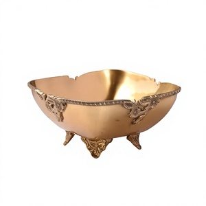 Cuenco Decorativo de Latón con Diseño Floral Hecho a Mano, Acabado Dorado, para Decoración del Hogar, Centro de Mesa y Regalos - Product Image 1