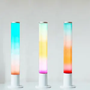 ที่ขายดีที่สุดที่มีคุณภาพสูงสร้างสรรค์นำโคมไฟตั้งโต๊ะรูปร่างเรียบง่าย RGB ตกแต่งที่มีสีสันนำโคมไฟตั้งโต๊ะ