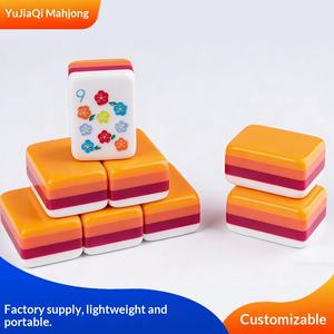 Disponibili in fabbrica, tessere <span class=keywords><strong>da</strong></span> mahjong americano in acrilico <span class=keywords><strong>a</strong></span> quattro strati, portatili, <span class=keywords><strong>da</strong></span> viaggio, mini, con motivo <span class=keywords><strong>a</strong></span> rose e colori <span class=keywords><strong>a</strong></span> blocchi, per <span class=keywords><strong>giochi</strong></span> di carte. - Product Image 4