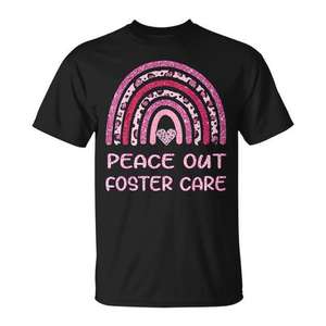 Camiseta Peace Out Foster Care con diseño de arcoíris rosa, Día de la Adopción 2023 - Product Image 1