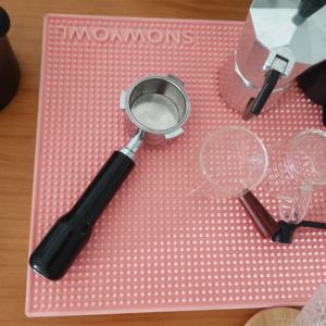 Nuevo producto Ideas 2024 <span class=keywords><strong>Mango</strong></span> de plástico <span class=keywords><strong>Delonghi</strong></span> 304 Máquina de espresso sin fondo de acero inoxidable Portafiltro de café con 3 orejas - Product Image 2