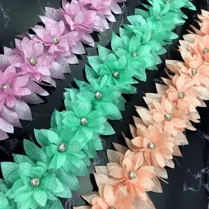 Renkli inci elmas 3D çiçek işlemeli dantel Trim şerit kumaş dikiş el sanatları kostüm düğün elbisesi dekorasyon