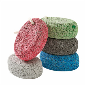 Meilleure Vente <span class=keywords><strong>Pierre</strong></span> <span class=keywords><strong>Ponce</strong></span> Volcanique Naturelle Professionnelle pour les Pieds – Éliminateur de Peaux Mortes Rond Noir – Lime à Pieds - Product Image 1
