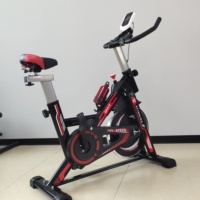Vélo d'intérieur en acier inoxydable avec système de freinage magnétique pour le cyclisme à domicile