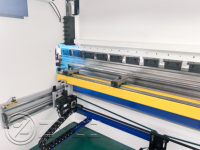 Presse plieuse CNC électro-hydraulique série 135t avec 6+1 axes – Prix de la machine de pliage