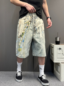 Shorts en jean vintage tissé pour homme, taille mi-haute, coupe ample, jambe large, délavé à l'acide, avec dentelle et chaîne de perles, style streetwear, décontracté d'été - Product Image 4