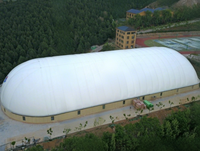 Arena Deportiva Inflable con Soporte de Aire, Membrana Triple Aislante, Resistente al Viento, Espacio Personalizado para Eventos Deportivos