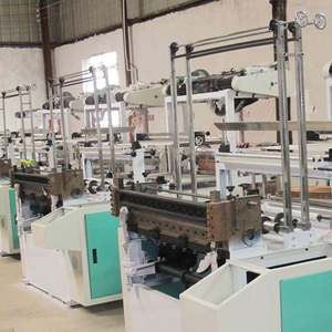 Machine automatique de découpe de rouleaux de plastique pour sacs à poussière en tissu et sacs à poussière suspendus pour costumes - Product Image 3