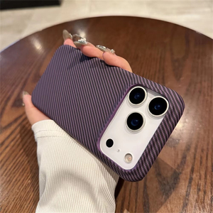 เคสกันกระแทกแบบแข็งบางเฉียบ คาร์บอนไฟเบอร์ ไร้ขอบ รุ่น Matte สำหรับ iPhone 17 16 15 14 13 12 11 Pro Max Plus - Product Image 5
