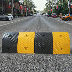 लचीला चिंतनशील पीले + काले रबर गति 1000 मिमी लंबाई यातायात सुरक्षित ड्राइविंग के लिए सड़क ड्राइववे - Product Image 1