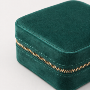 Hotsale Eco-friendly Compact Square Velvet Bote Bijoux Jewelry <b>Box</b> Built Mirror Portable <b>For</b> Women Daily Bijoux Sorting - Product Image 2