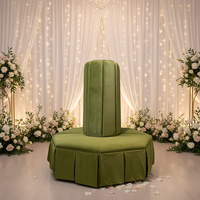 Canapé rond en velours vert Heywood pour événements de mariage et utilisation comme mobilier de mariage