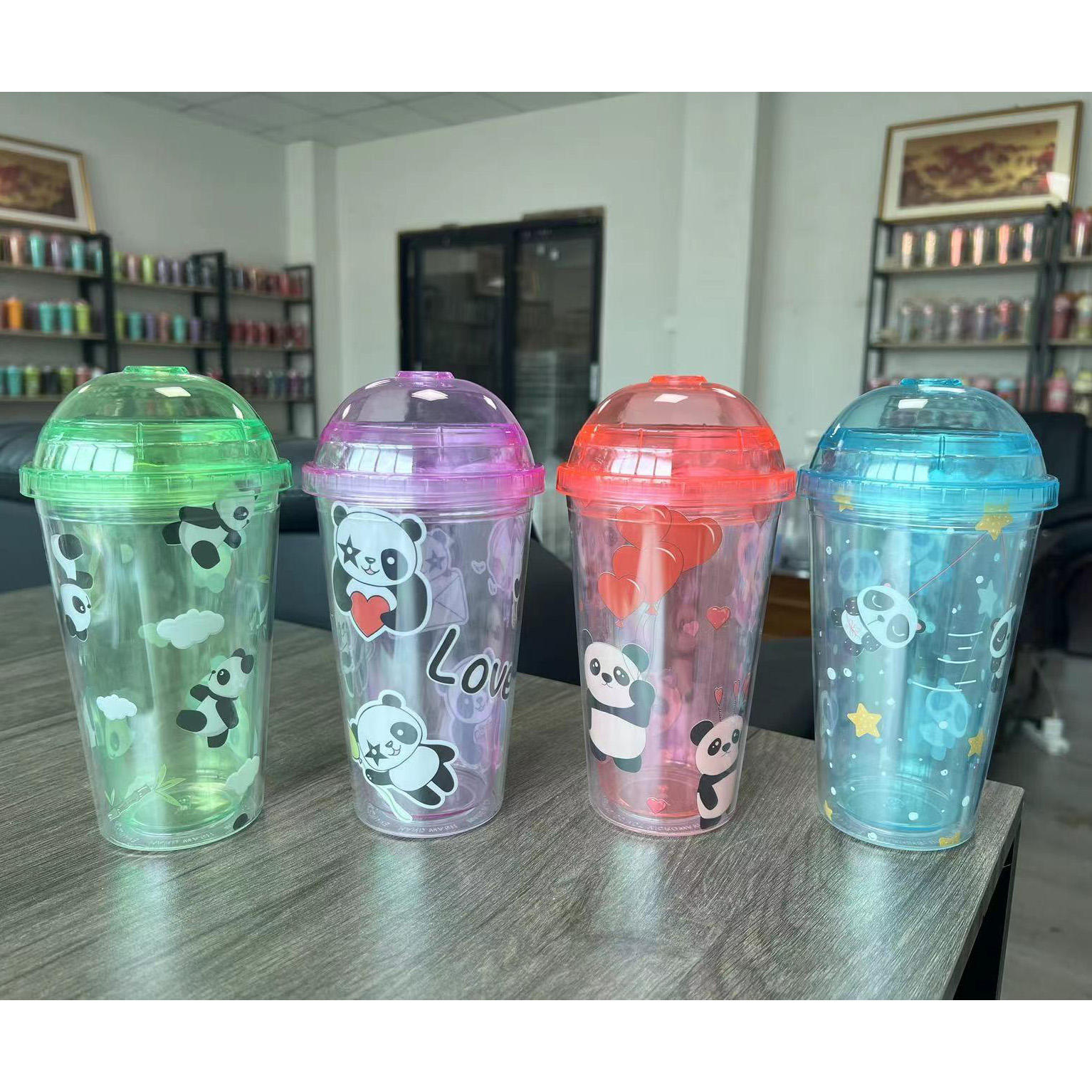 Hot Sale Cute Lover Panda Transparent Color 450ml Large Capacity Portable Plastic Water Cup with Round Dome Lid for Lover's Gift