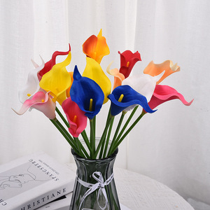 Lys Calla Artificiels en PU Multicolores Haute Simulation pour Décoration de Mariage et d'Intérieur - Product Image 4