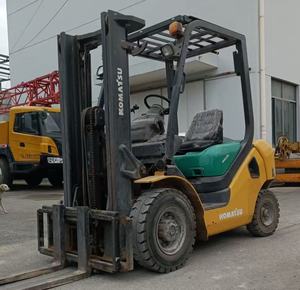 Chariot élévateur diesel Komatsu FD25 avec moteur d'origine importé 2.5/3/3.5/4/4.5/5/7/10/12/15/16/25 tonnes, transpalette Yanmar - Product Image 5