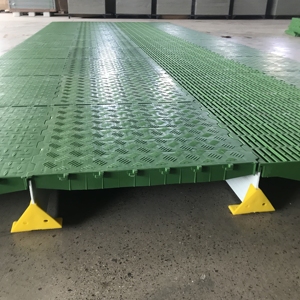 Blint Of Massief Kunststof Latten 600*600Mm Varkensvloer - Product Image 1